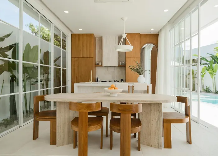 Villa Nisi Bingin, *